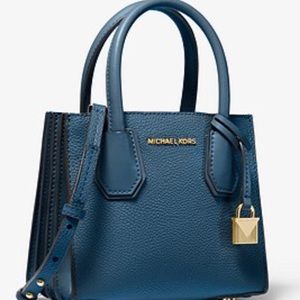 Gorgeous Navy Blue Crossbody!